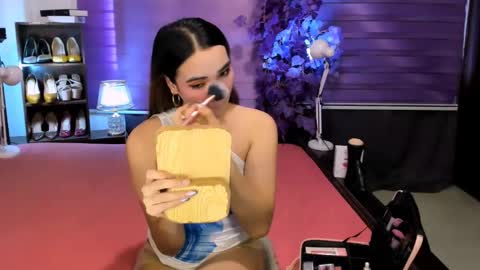 Snapshot of preciosa_banks69 chatting on 11.22.25 preciosa_banks69 online show from 11.22.25