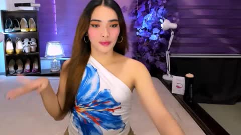 Snapshot of preciosa_banks69 chatting on 11.23.25 preciosa_banks69 online show from 11.23.25