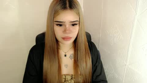 MAXXINE online show from 03.10.25