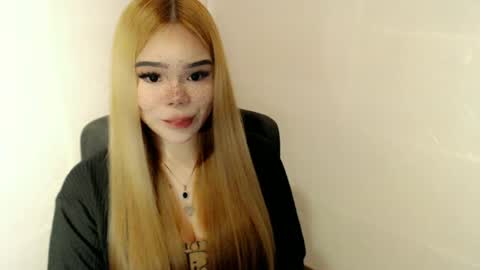 Snapshot of preciousangel69xxx chatting on 06.05.26 MAXXINE online show from 06.05.26