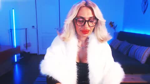 Victoria online show from 12.31.24