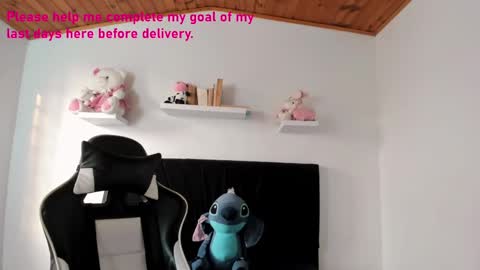 Snapshot of pregnant_sweet1 chatting on 01.13.25 Angelly online show from 01.13.25