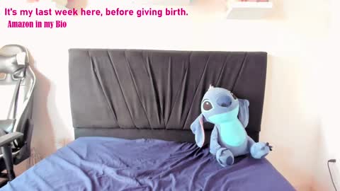 Snapshot of pregnant_sweet1 chatting on 01.15.25 Angelly online show from 01.15.25