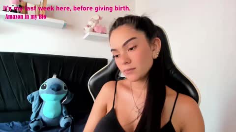 Snapshot of pregnant_sweet1 chatting on 01.16.25 Angelly online show from 01.16.25