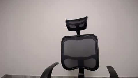 Plux online show from 01.04.25