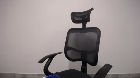 Plux online show from 02.04.25