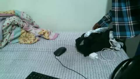 Snapshot of preshty chatting on 09.30.25 preshty online show from 09.30.25