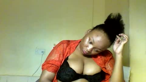 Snapshot of prettie_diva0 chatting on 10.10.25 Prettie diva online show from 10.10.25