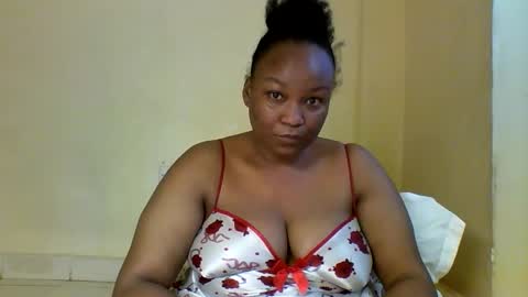 Snapshot of prettie_diva0 chatting on 10.12.25 Prettie diva online show from 10.12.25