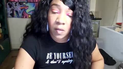 Yasmine pretty online show from 01.18.25