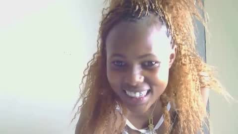 Snapshot of pretty_africanah chatting on 05.09.26 pretty_africanah online show from 05.09.26