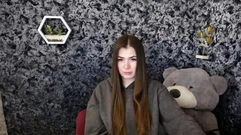 Snapshot of pretty_angell_ chatting on 04.07.26 anna online show from 04.07.26