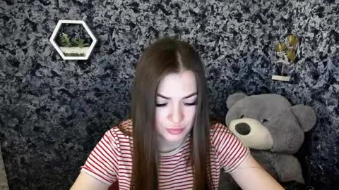Snapshot of pretty_angell_ chatting on 04.10.26 anna online show from 04.10.26