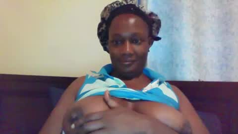 Snapshot of pretty_beib chatting on 03.30.26 Karol online show from 03.30.26