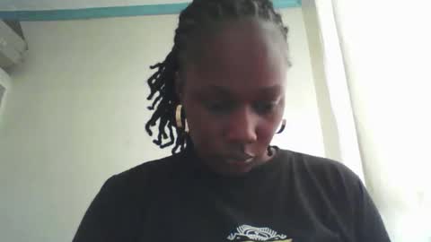 Snapshot of pretty_beib chatting on 04.28.26 Karol online show from 04.28.26