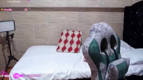 pretty_cristal22 online show from 02.05.25