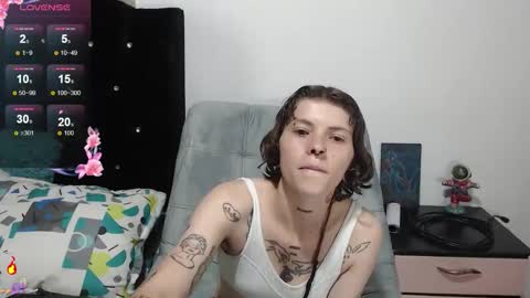 pretty_cristal22 online show from 10.19.25