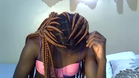 pretty_daniella online show from 03.12.25