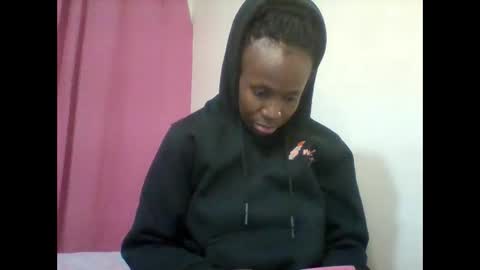 Snapshot of pretty_darya chatting on 01.22.25 pretty_darya online show from 01.22.25