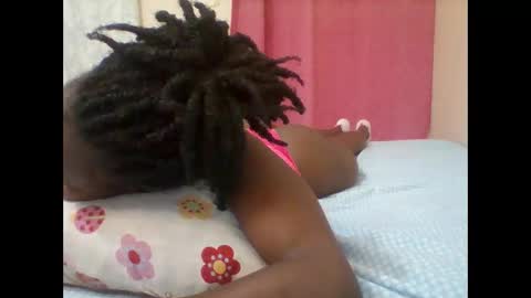 Snapshot of pretty_darya chatting on 01.28.25 pretty_darya online show from 01.28.25