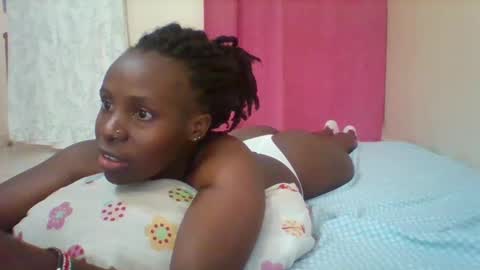 Snapshot of pretty_darya chatting on 01.29.25 pretty_darya online show from 01.29.25