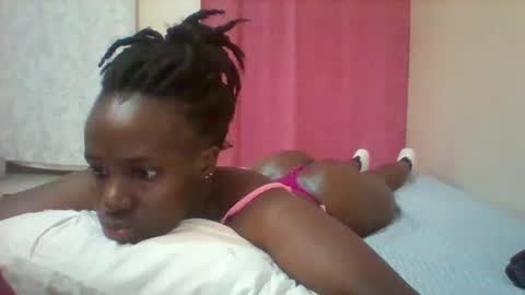 Snapshot of pretty_darya chatting on 02.05.25 pretty_darya online show from 02.05.25