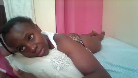 Snapshot of pretty_darya chatting on 02.17.25 pretty_darya online show from 02.17.25