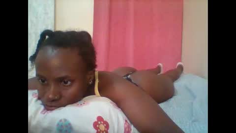 Snapshot of pretty_darya chatting on 02.18.25 pretty_darya online show from 02.18.25