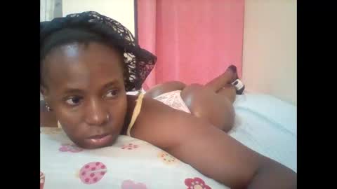 Snapshot of pretty_darya chatting on 02.22.25 pretty_darya online show from 02.22.25