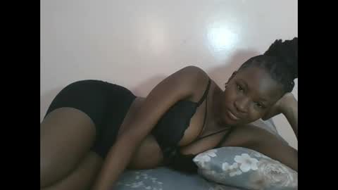 Snapshot of pretty_ebony2 chatting on 02.24.26 Anne online show from 02.24.26