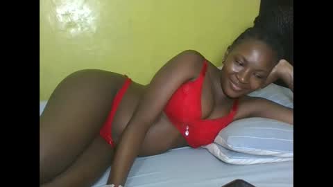 Snapshot of pretty_ebony2 chatting on 02.27.26 Anne online show from 02.27.26