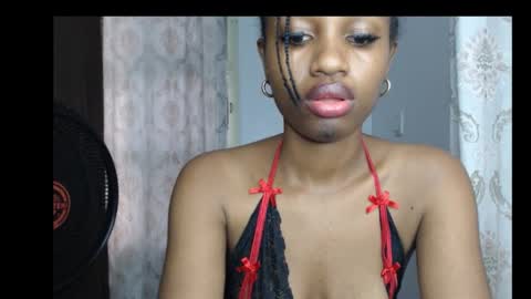Snapshot of pretty_ebonygirl2 chatting on 02.11.26 Pretty ebonygirl2 online show from 02.11.26