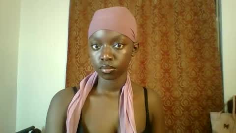 Snapshot of pretty_hearts chatting on 03.01.26 Shillah online show from 03.01.26