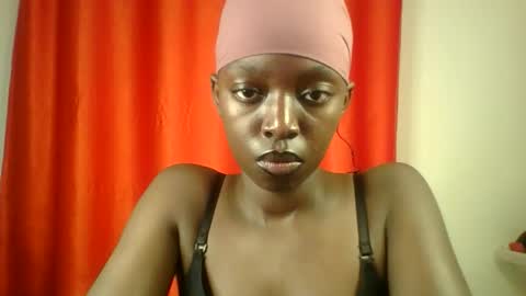 Snapshot of pretty_hearts chatting on 03.02.26 Shillah online show from 03.02.26