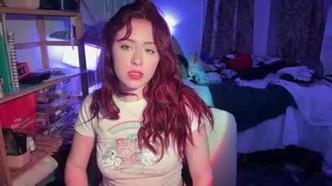 Snapshot of pretty_in_p1nk chatting on 02.12.25 Sophie  online show from 02.12.25