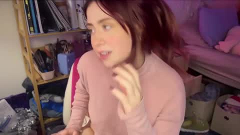 Snapshot of pretty_in_p1nk chatting on 02.28.25 Sophie  online show from 02.28.25