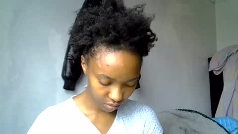 Snapshot of pretty_jazminee chatting on 06.17.26 pretty jazminee online show from 06.17.26