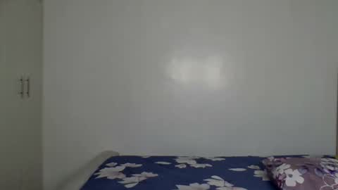 pretty luv1 online show from 12.13.25