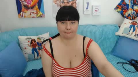 Snapshot of pretty_malika chatting on 07.15.26 pretty_malika online show from 07.15.26