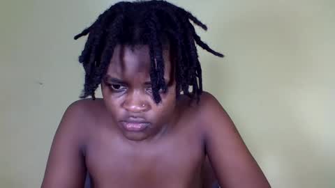 Snapshot of pretty_miya chatting on 12.24.24 pretty_miya online show from 12.24.24