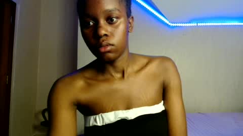 Snapshot of pretty_nyra chatting on 07.06.26 Nyra online show from 07.06.26