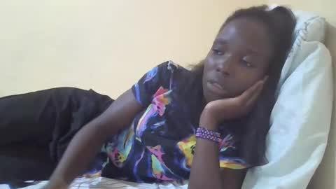 pretty_petite_ebony online show from 01.13.25