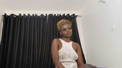 Snapshot of pretty_sexxxy chatting on 05.15.26 pretty_sexxxy online show from 05.15.26