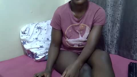 Snapshot of pretty_sheanna chatting on 12.18.25 pretty_sheanna online show from 12.18.25