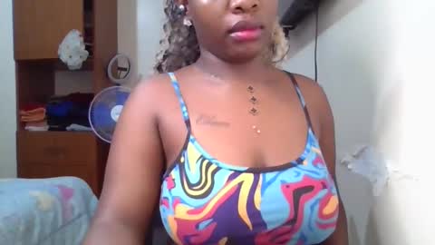 Snapshot of pretty_shila chatting on 05.19.26 pretty_shila online show from 05.19.26