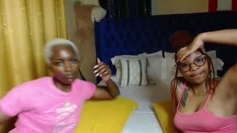 Snapshot of pretty_soniah chatting on 04.16.26 soniah online show from 04.16.26