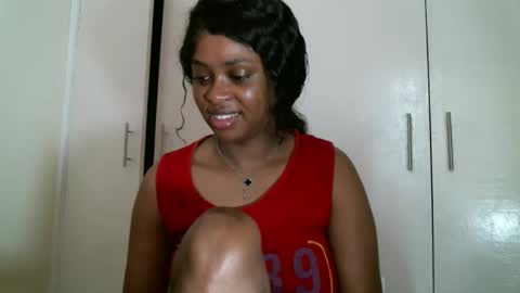 Snapshot of pretty_zii chatting on 09.30.25 zii online show from 09.30.25
