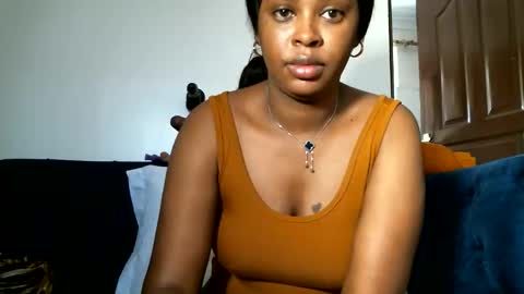 Snapshot of pretty_zii chatting on 05.29.26 zii online show from 05.29.26