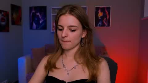 Snapshot of prettyamyy chatting on 06.23.26 Ammy online show from 06.23.26