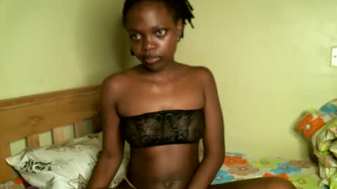 SaraCattra online show from 01.15.25